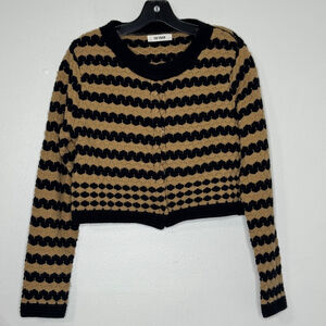 Yu Yuan Free Size Stripe Pattern Knitted Long Sleeve Cardigan